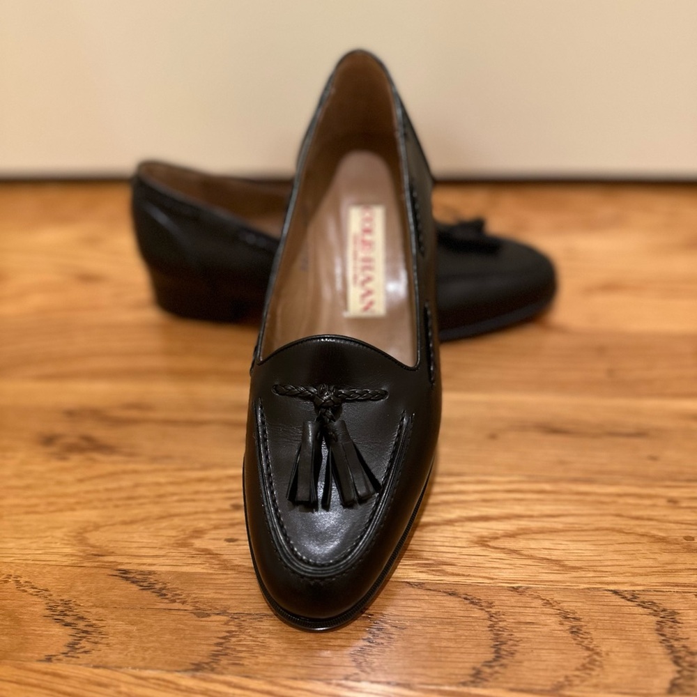 Vintage Cole Haan Black Leather Tassel Loafers